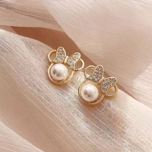 Minnie Mouse Pearl Earrings S925‎ Silver Post nwt - Picture 1 of 5